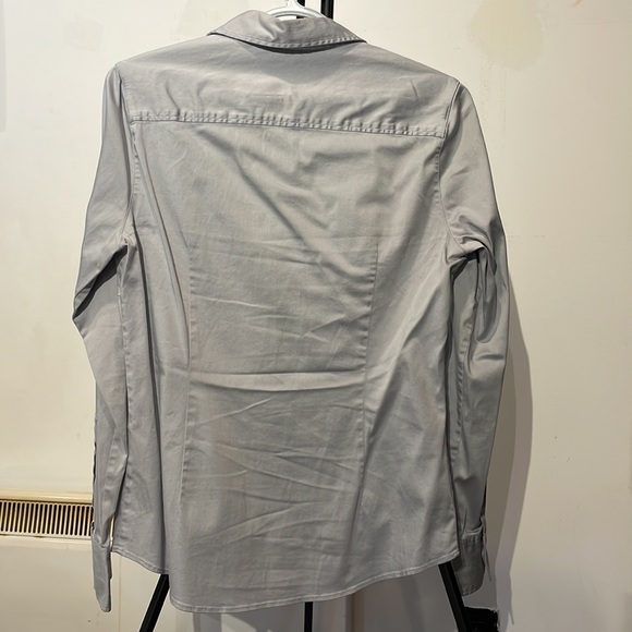 Gray blouse - Picture 3 of 4